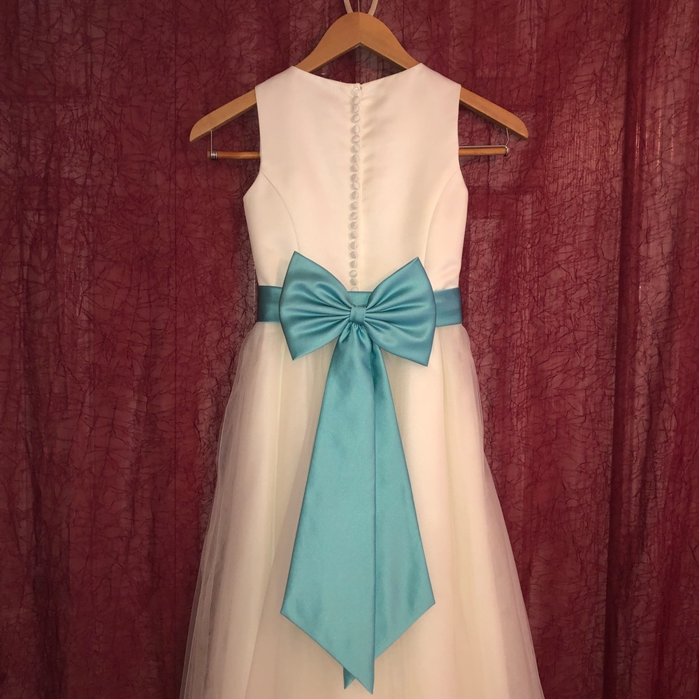 David's Bridal flower girl dress, size 8